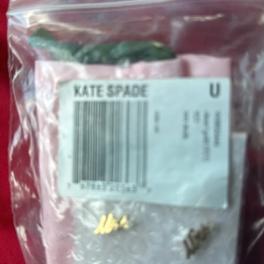 Clear/Gold Mrs Studs